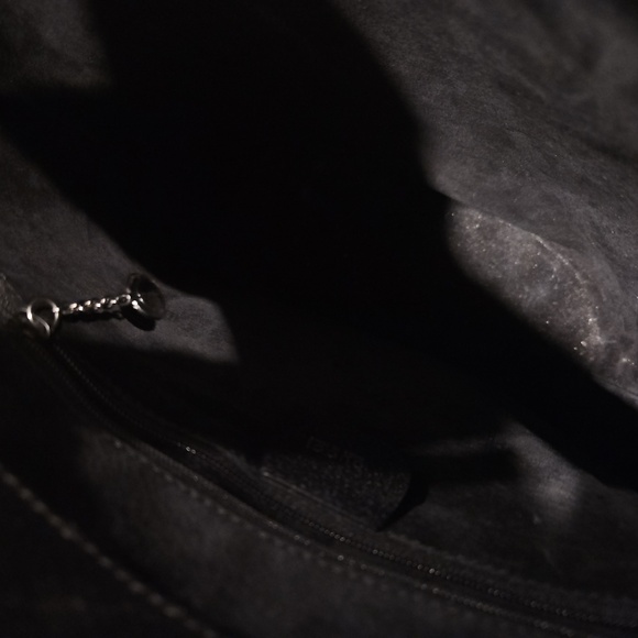 Gucci bucket bag medium size. With zip compartment. - Picture 6 of 8